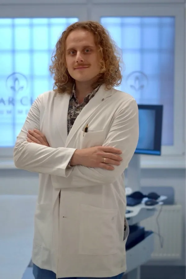 lek. Jędrzej Wiącek — Sonar Clinic